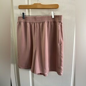 Simons Contemporaine light pink flowy shorts, elasticized waist